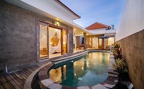 Gyanesh Villa